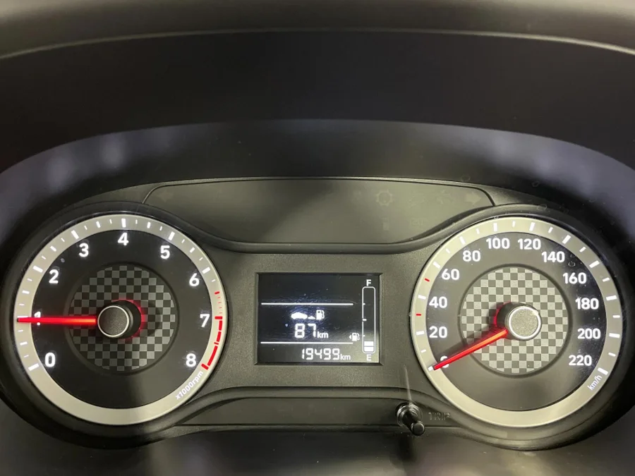 Used 2024 Hyundai Grand i10 1.0 Premium Cargo panel van - WeBuyCars The Dome