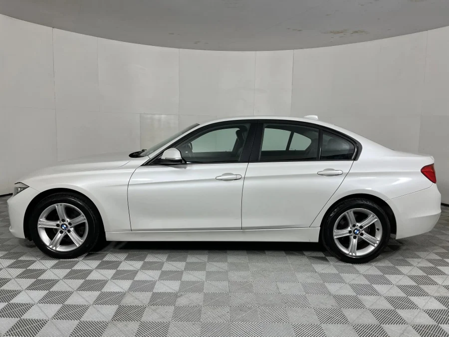Used 2012 BMW 3 Series 320i sports-auto - WeBuyCars Gqeberha