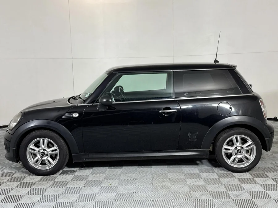 Used 2013 MINI Hatch One - WeBuyCars Midstream