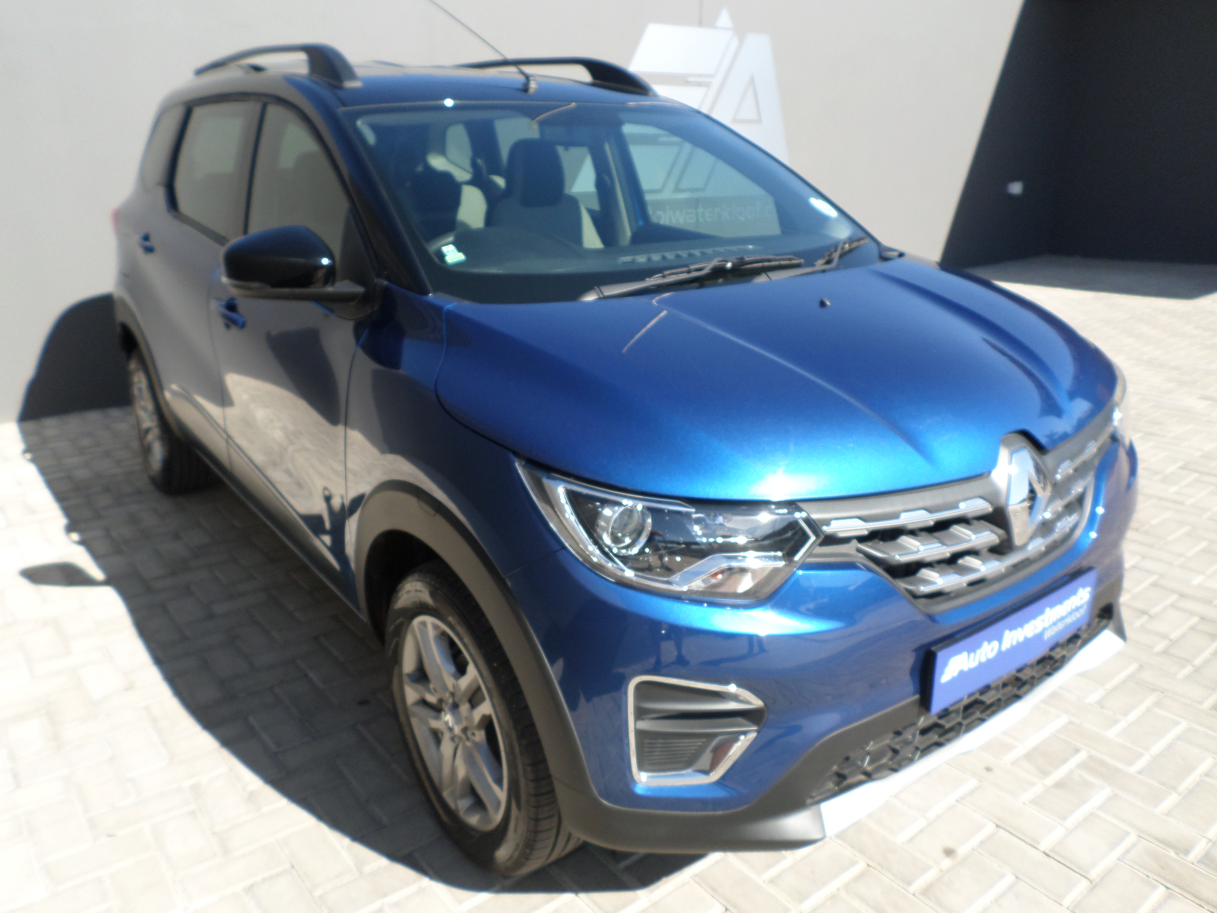 Used 2024 Renault Triber 1.0 Prestige