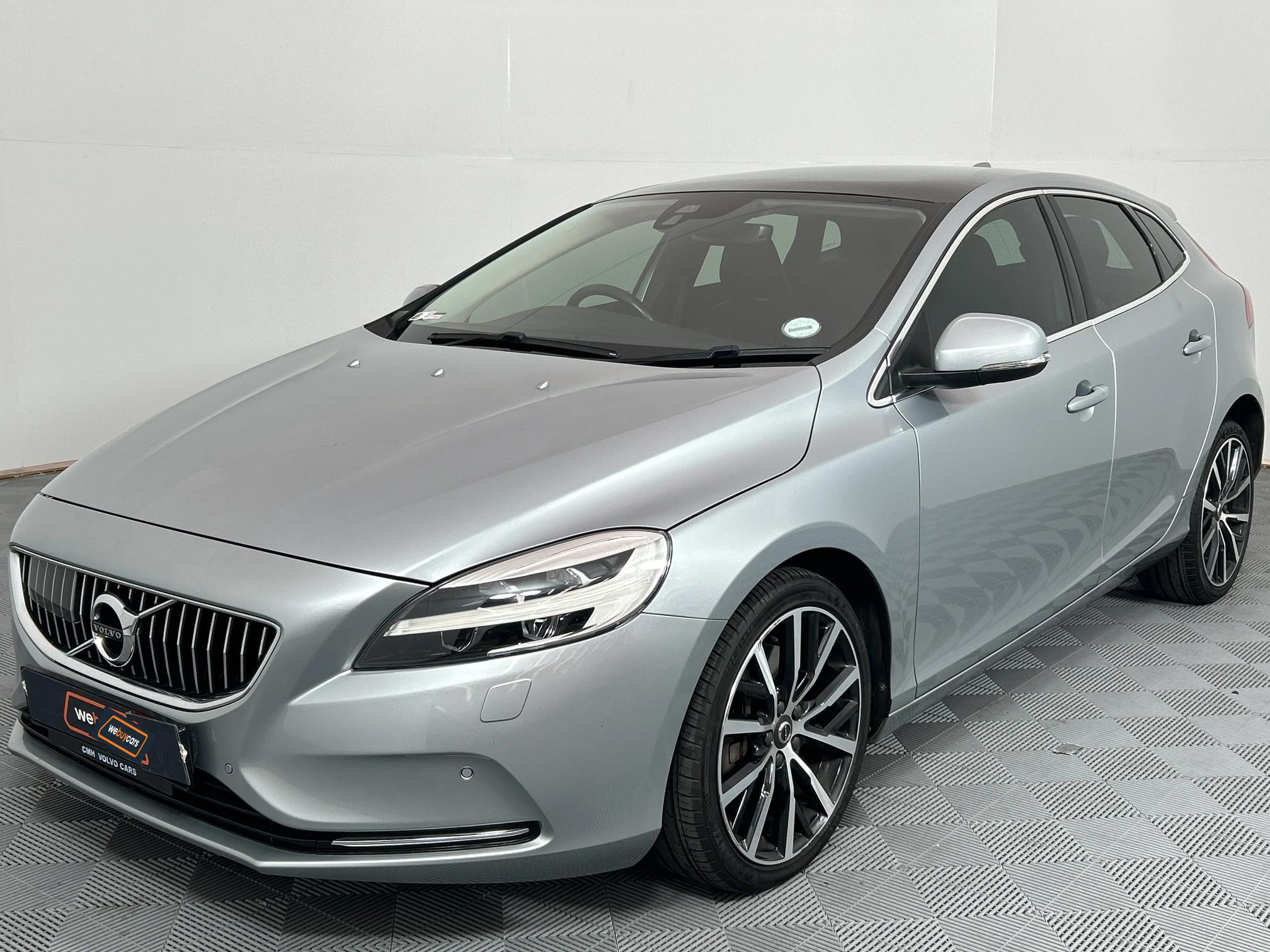 Used 2019 Volvo V40 T2 Inscription