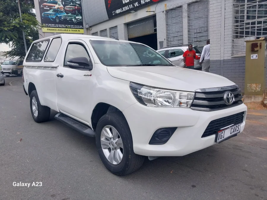 Used 2017 Toyota Hilux 2.4GD single cab S - S and B Auto Group Used 2017 Toyota Hilux 2.4GD single cab S - S and B Auto Group