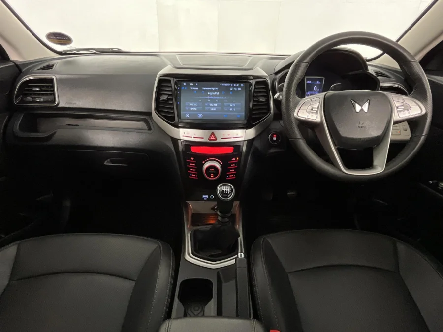 Used 2024 Mahindra XUV300 1.2T W8 - WeBuyCars Gqeberha