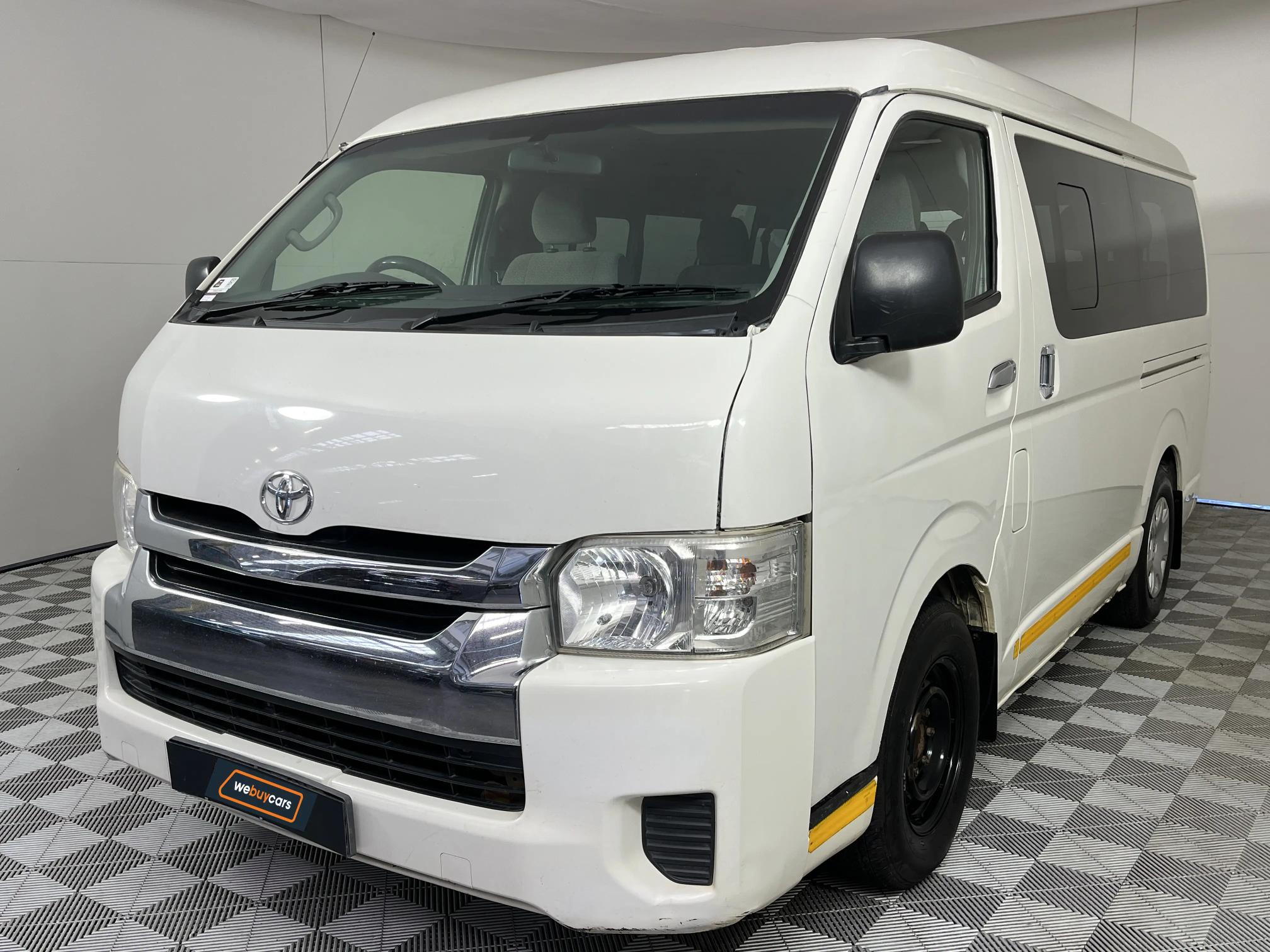 Used 2016 Toyota Quantum 2.5D-4D GL 10-seater bus