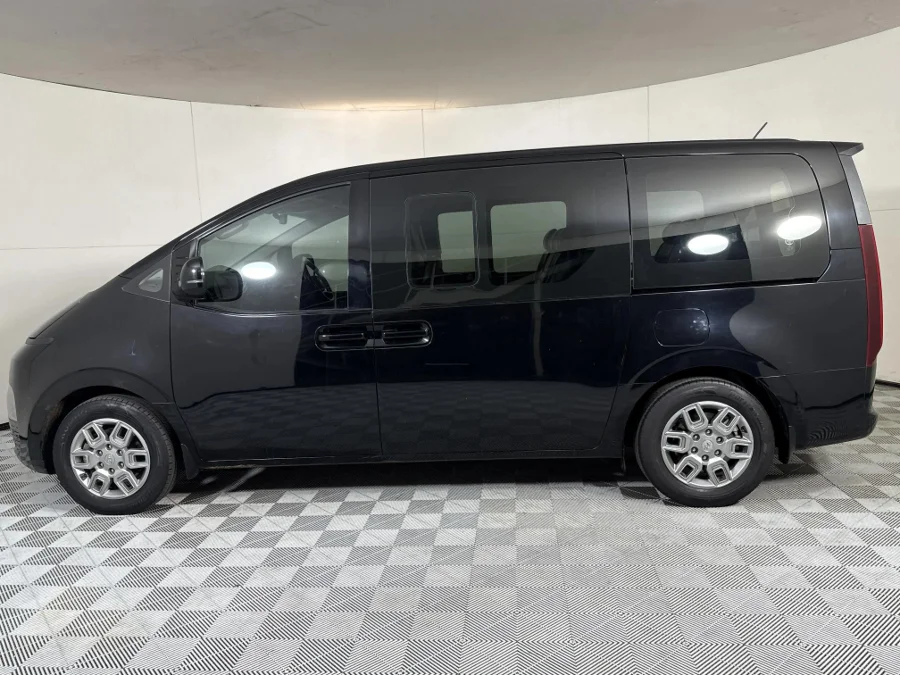 Used 2022 Hyundai Staria 2.2D Executive 9-seater - WeBuyCars Midstream