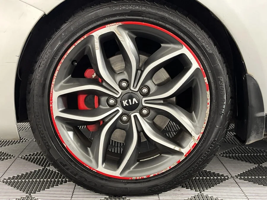 Used 2015 Kia Cerato Koup 1.6T auto - WeBuyCars Germiston