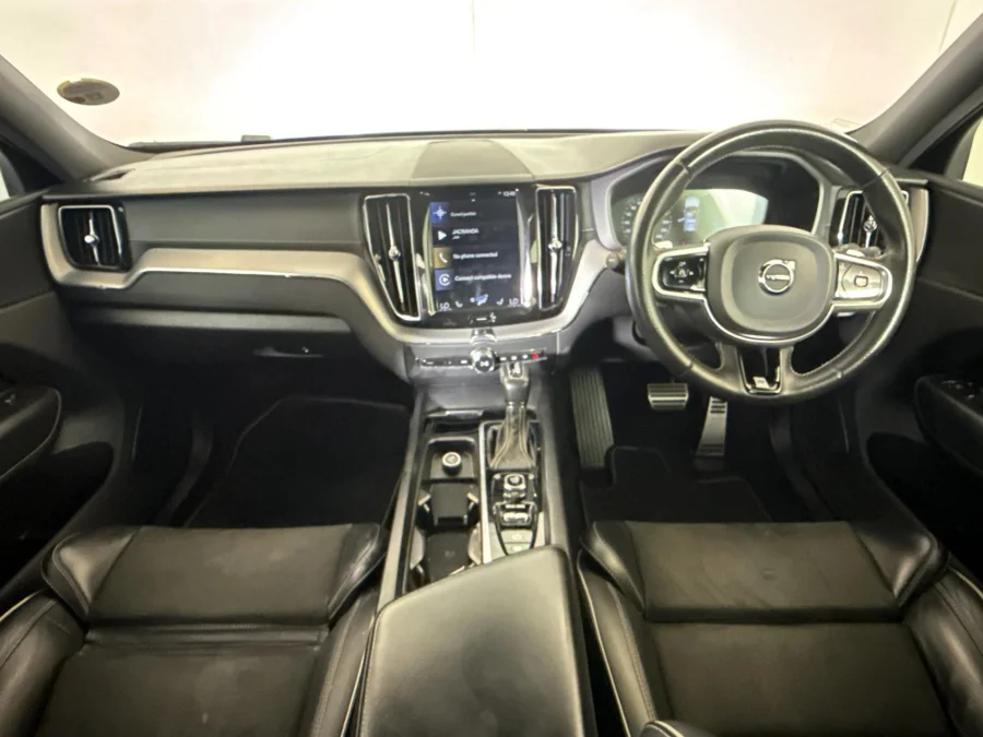 Used 2019 Volvo XC60 D4 AWD R-Design - WeBuyCars Midstream