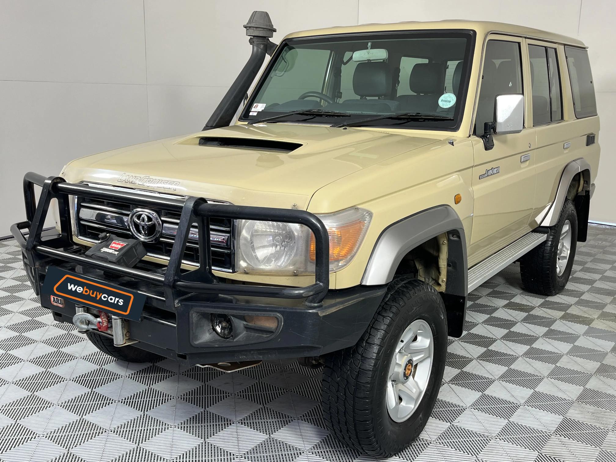 Used 2014 Toyota Land Cruiser 76 4.5D-4D V8 station wagon LX