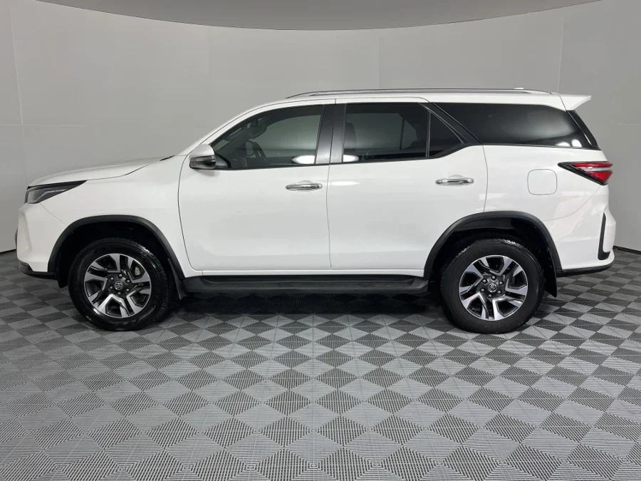 Used 2023 Toyota Fortuner 2.4GD-6 manual - WeBuyCars Montana