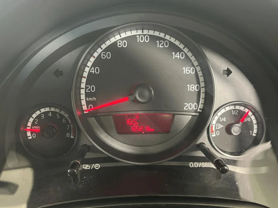 Used 2016 Volkswagen up! club up! 3-door 1.0 - WeBuyCars Lansdowne