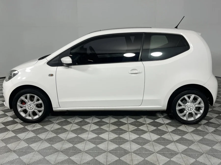 Used 2016 Volkswagen up! club up! 3-door 1.0 - WeBuyCars Lansdowne