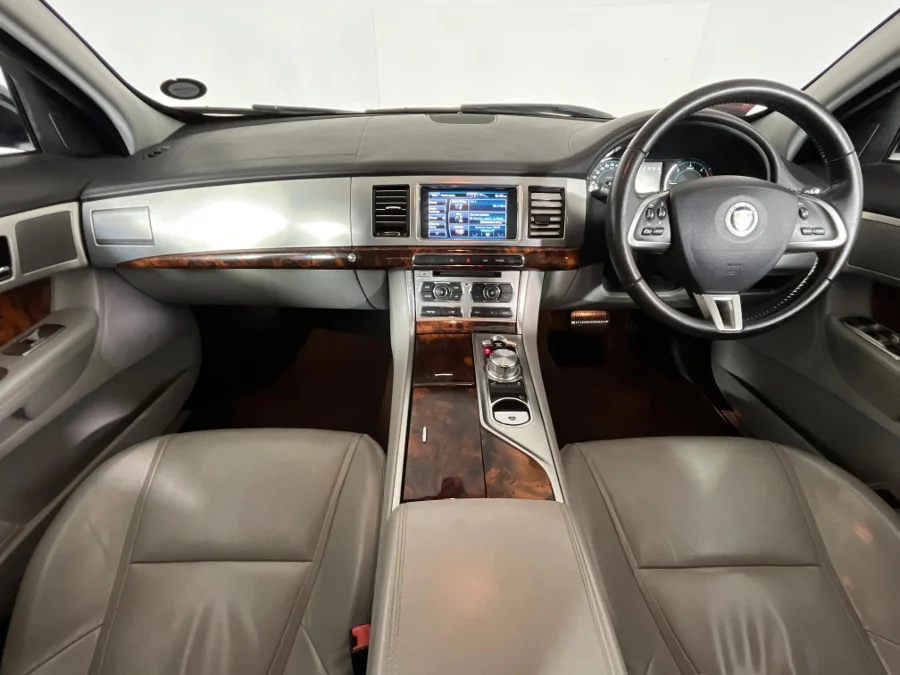 Used 2012 Jaguar XF 2.2D Premium Luxury - WeBuyCars Silverlakes