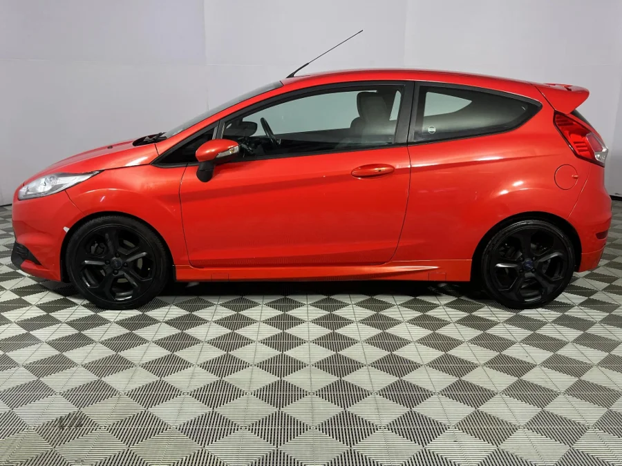 Used 2015 Ford Fiesta ST - WeBuyCars Durban