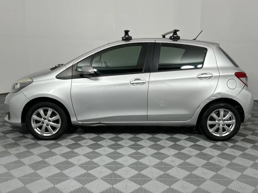 Used 2012 Toyota Yaris 5-door 1.3 XS - WeBuyCars Lansdowne