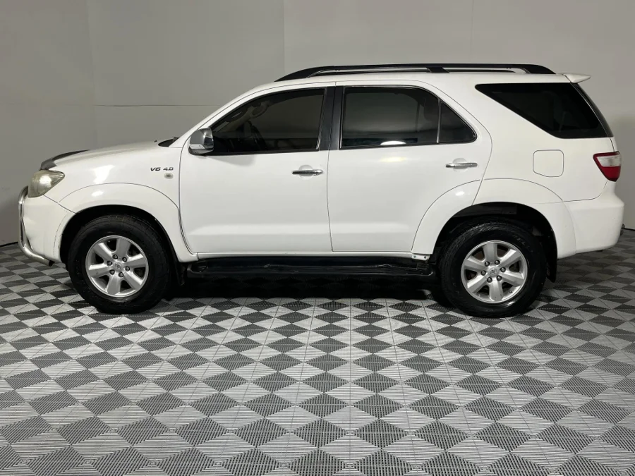 Used 2010 Toyota Fortuner V6 4.0 - WeBuyCars Germiston