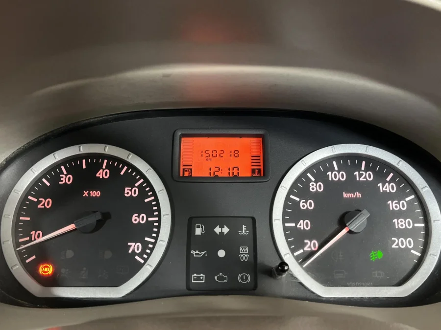 Used 2010 Renault Logan 1.6 Expression - WeBuyCars JHB South