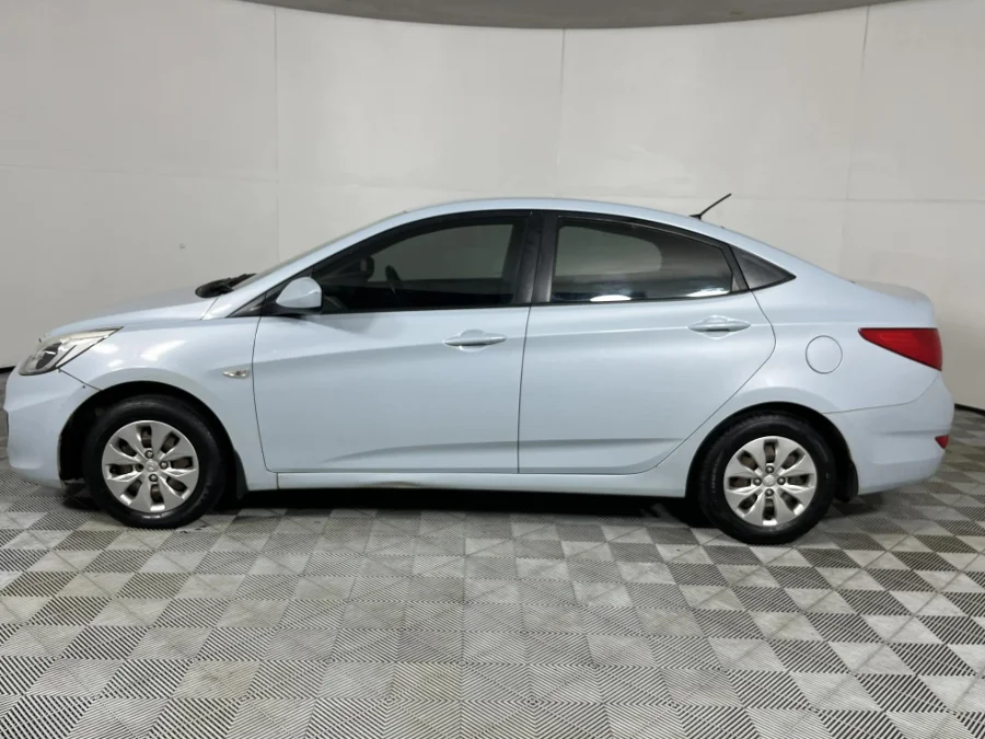 Used 2016 Hyundai Accent sedan 1.6 Motion - WeBuyCars Riverhorse