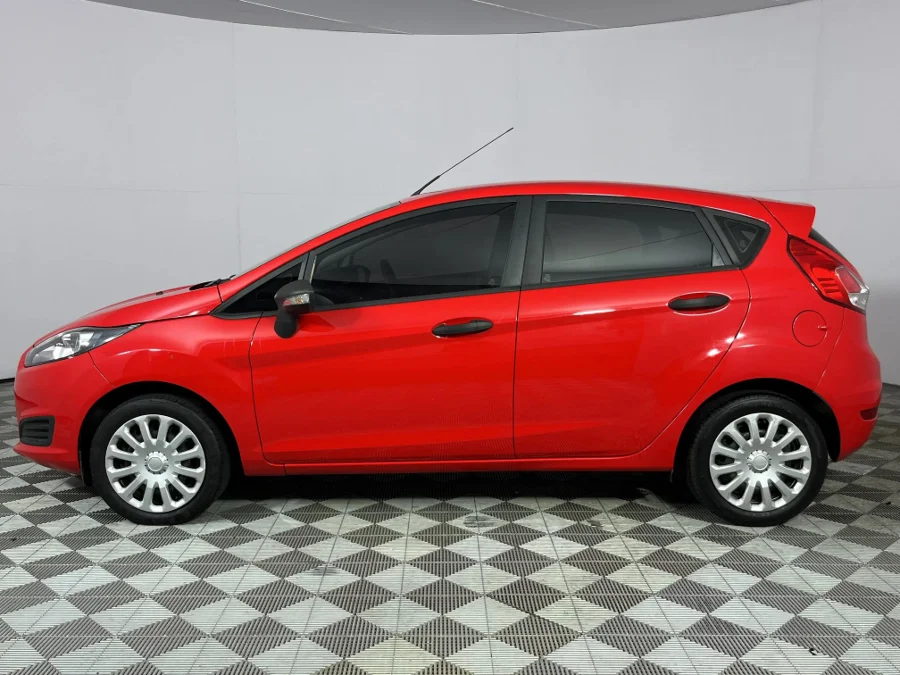 Used 2017 Ford Fiesta 5-door 1.0T Ambiente - WeBuyCars Lansdowne