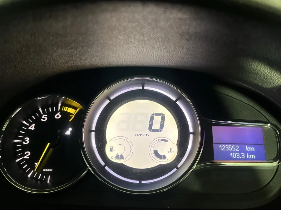 Used 2010 Renault Megane Mégane coupé 1.6 Dynamique - WeBuyCars Germiston