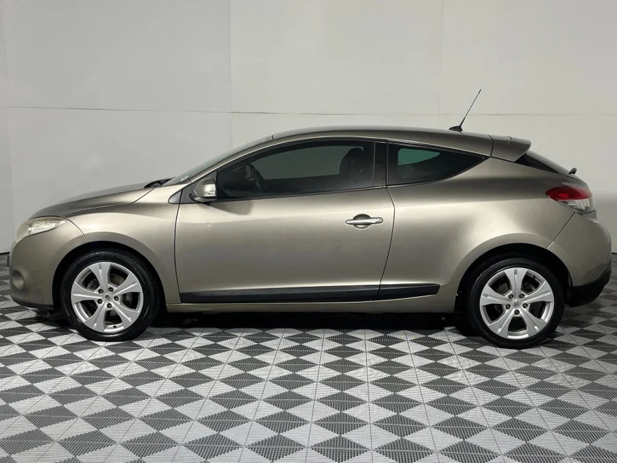 Used 2010 Renault Megane Mégane coupé 1.6 Dynamique - WeBuyCars Germiston