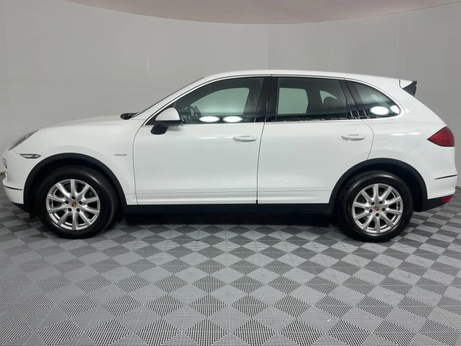Used 2012 Porsche Cayenne diesel - WeBuyCars JHB South