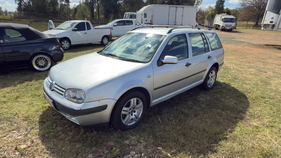 New 2002 Volkswagen Golf 1.6 Trendline - Private Seller New 2002 Volkswagen Golf 1.6 Trendline - Private Seller