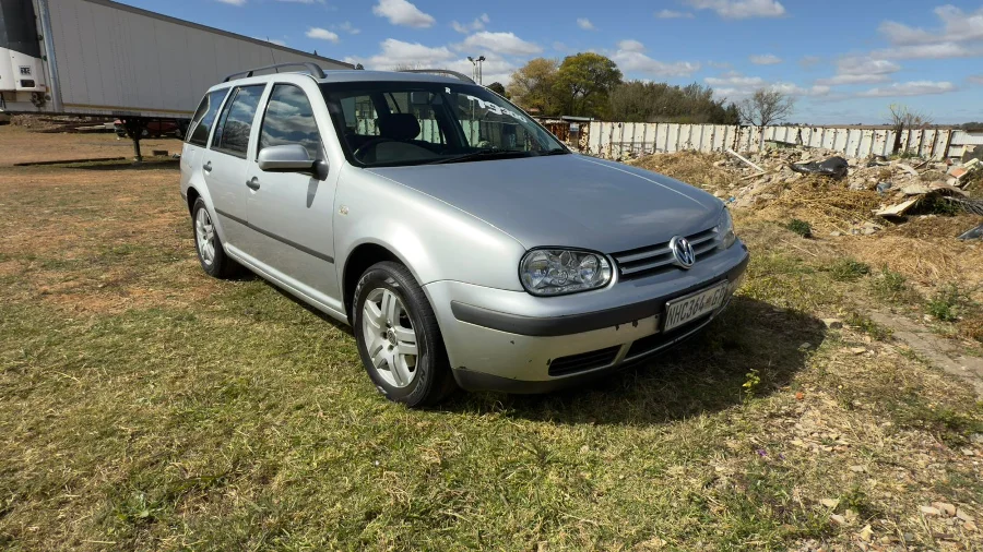 New 2002 Volkswagen Golf 1.6 Trendline - Private Seller New 2002 Volkswagen Golf 1.6 Trendline - Private Seller