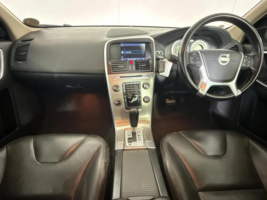 Used 2013 Volvo XC60 T5 Elite - WeBuyCars Midstream