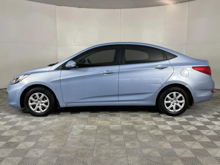 Used 2015 Hyundai Accent sedan 1.6 Glide auto - WeBuyCars The Dome