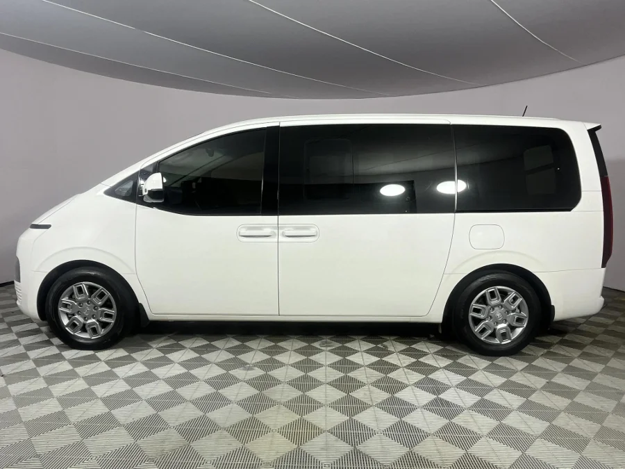 Used 2021 Hyundai Staria 2.2D Executive 9-seater - WeBuyCars Lansdowne