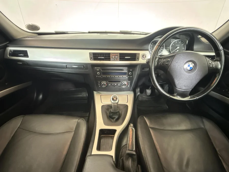 Used 2011 BMW 3 Series 320i Innovations - WeBuyCars Midstream