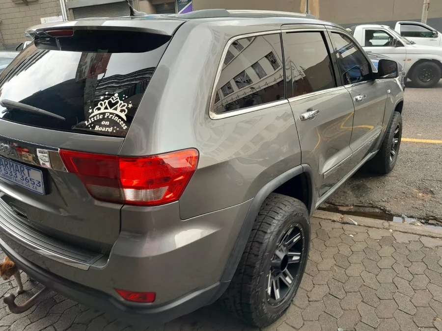 Used 2013 Jeep Cherokee 3.2L 4x4 Limited 75th Anniversary Edition - Carmart Auto Dealer