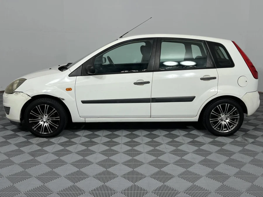 Used 2006 Ford Fiesta 1.4i 5-door - WeBuyCars Richmond