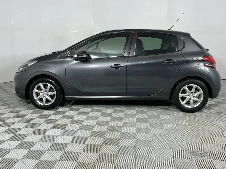Used 2017 Peugeot 208 1.2 Active - WeBuyCars Silverlakes