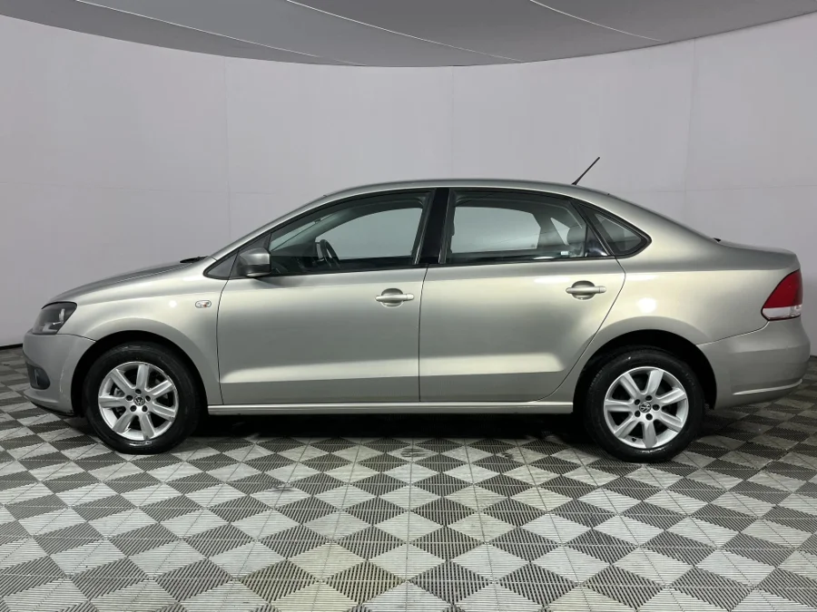 Used 2013 Volkswagen Polo sedan 1.6 Comfortline - WeBuyCars Lansdowne