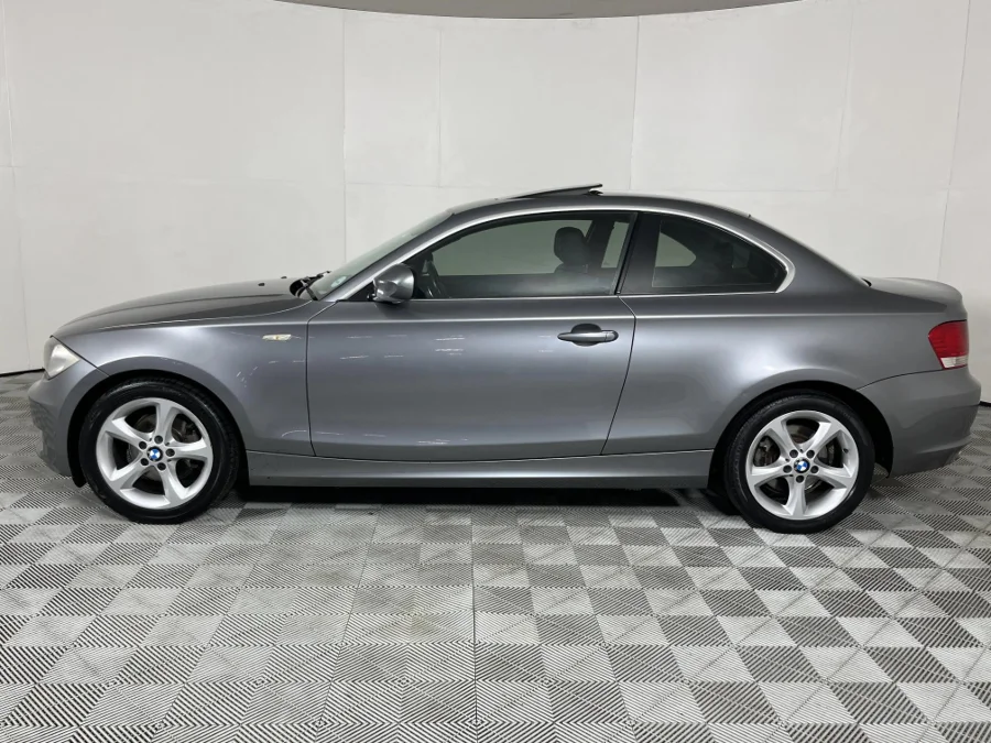 Used 2011 BMW 1 Series 125i coupe auto - WeBuyCars The Dome