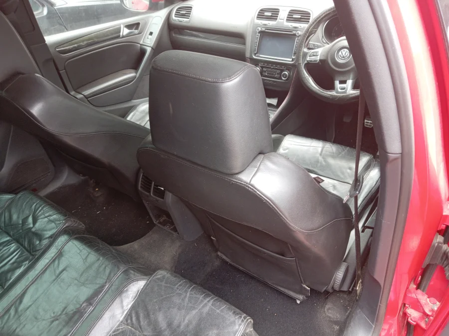 New 2012 Volkswagen Golf 2.0FSI Sportline - Private Seller