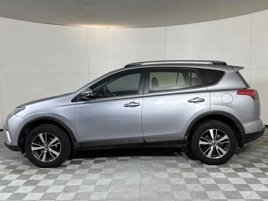 Used 2017 Toyota RAV4 2.0 GX auto - WeBuyCars Midstream