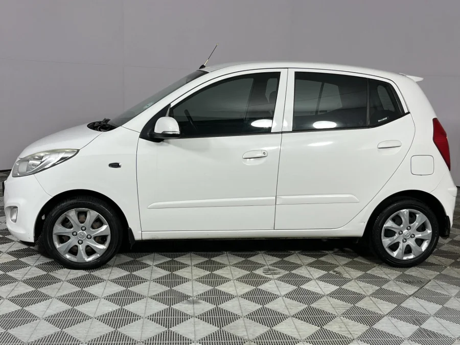 Used 2015 Hyundai i10 1.1 Motion - WeBuyCars Lansdowne