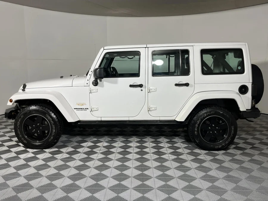 Used 2011 Jeep Wrangler Unlimited 3.8L Sahara - WeBuyCars Germiston