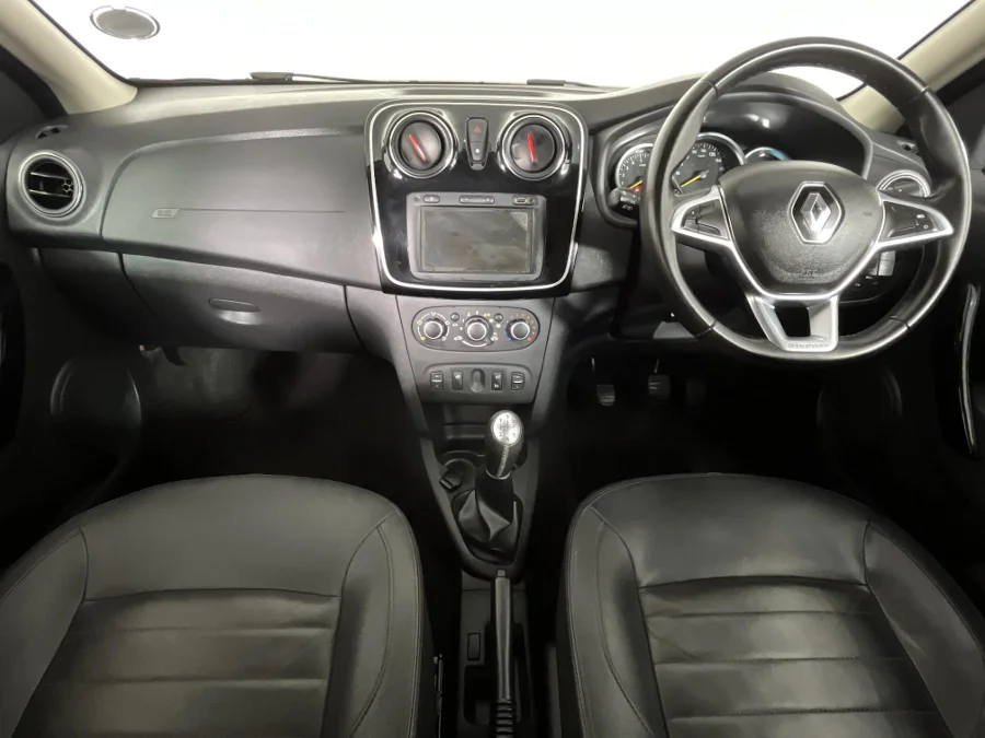 Used 2020 Renault Sandero 66kW turbo Stepway TechRoad - WeBuyCars Gqeberha
