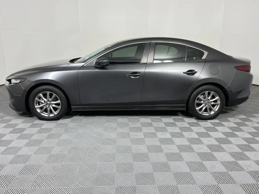 Used 2020 Mazda Mazda3 sedan 1.5 Dynamic auto - WeBuyCars Montana