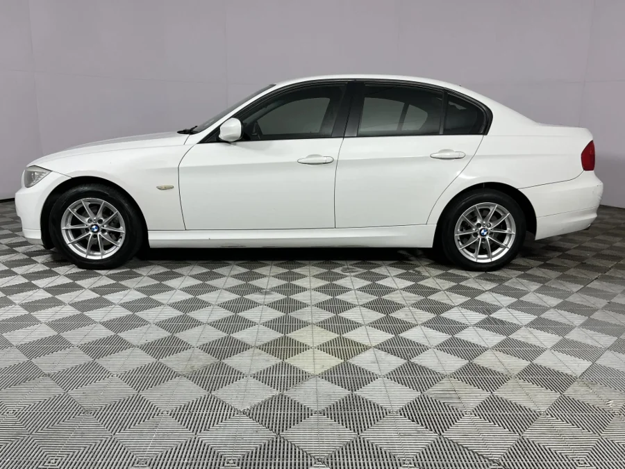 Used 2011 BMW 3 Series 320i auto - WeBuyCars Lansdowne