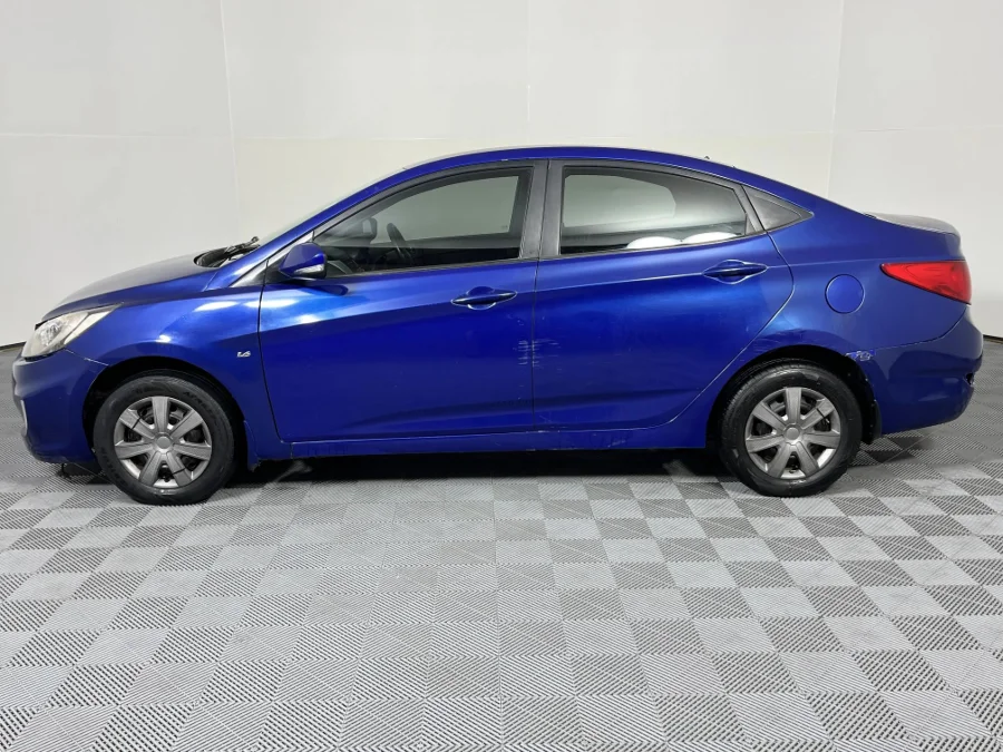 Used 2012 Hyundai Accent sedan 1.6 Fluid auto - WeBuyCars Montana