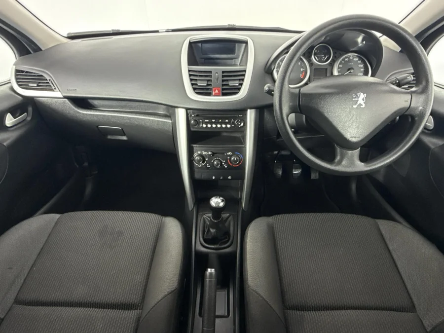 Used 2011 Peugeot 207 1.4 3-door Urban - WeBuyCars Vereeniging