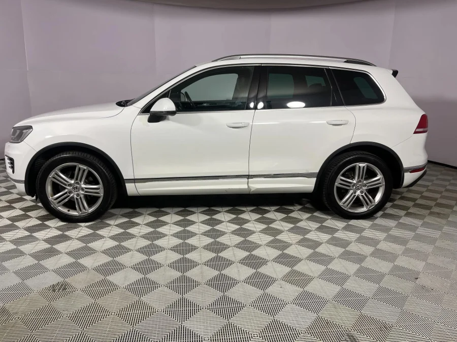 Used 2017 Volkswagen Touareg V6 TDI Luxury - WeBuyCars Midstream