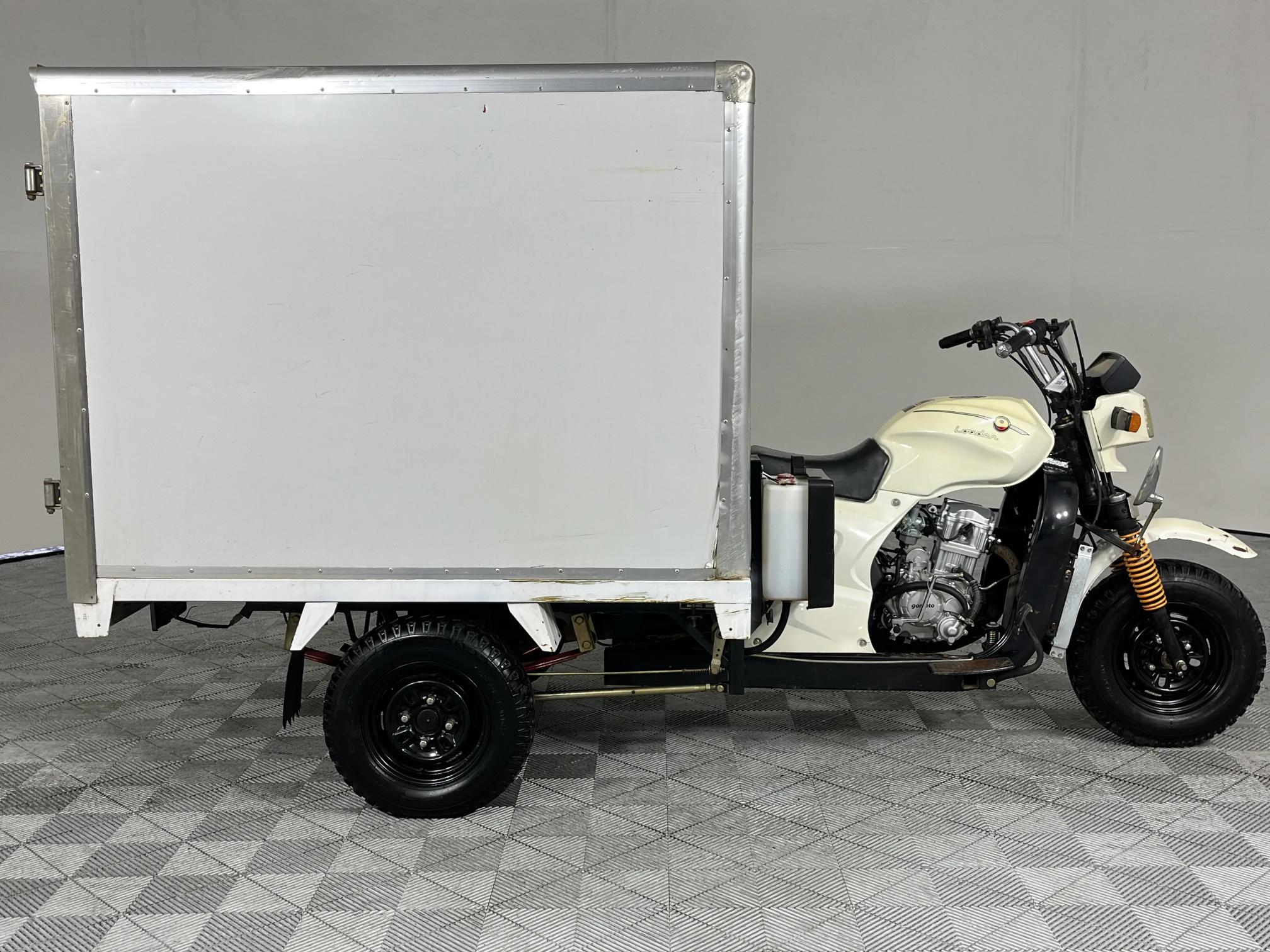 Used 2022 Gomoto Loader 200