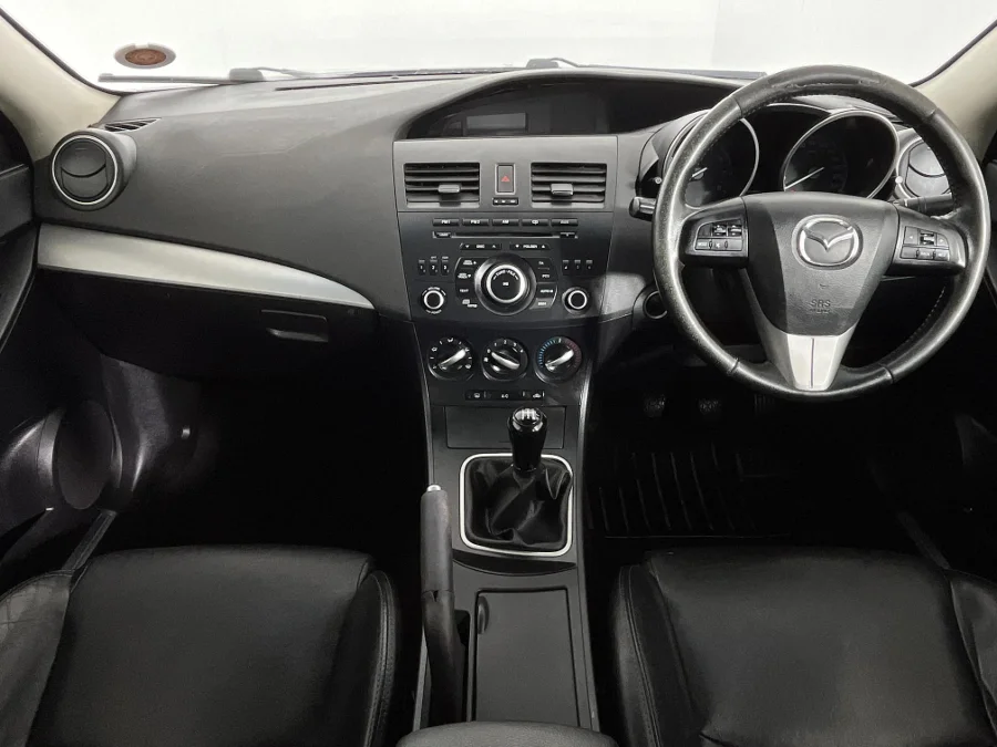 Used 2014 Mazda Mazda3 sedan 1.6 Dynamic - WeBuyCars Montana