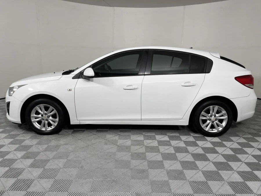 Used 2012 Chevrolet Cruze sedan 1.6 LS - WeBuyCars The Dome