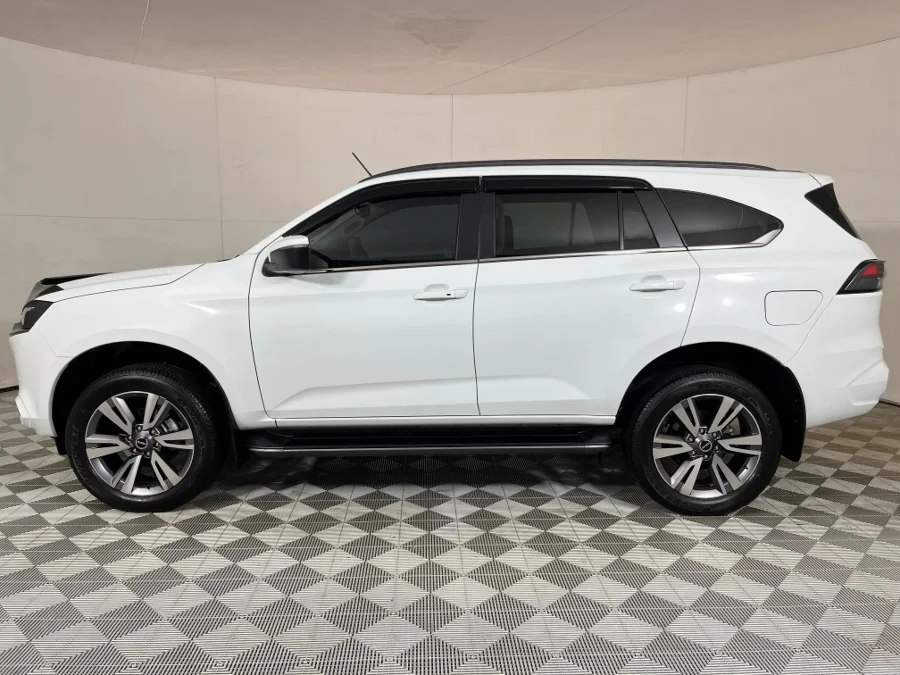 Used 2025 Isuzu mu-X 3.0TD Onyx 4x4 - WeBuyCars JHB South